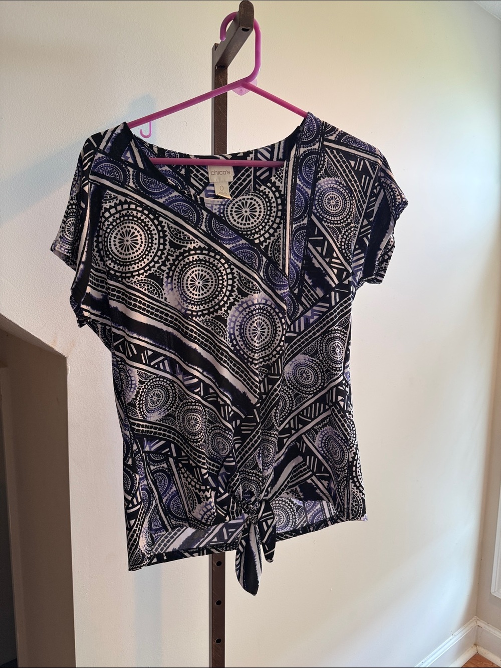 Chicoβs Navy & White Geometric Tie-Front Top